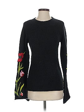 Romeo & Juliet Couture Pullover Sweater