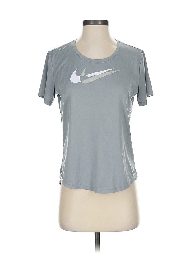 Pre-owned Nike Active T-shirt In Silver