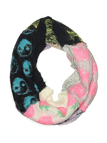 Ashley Williams Scarf (view 1)