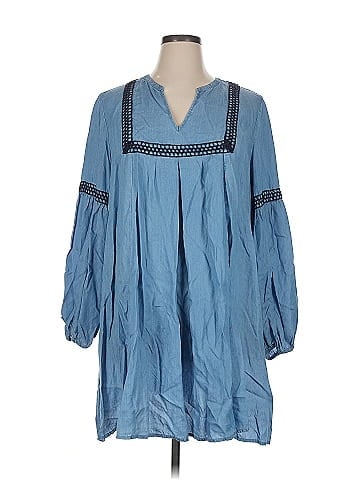 Crown & Ivy Casual Dress (view 1)