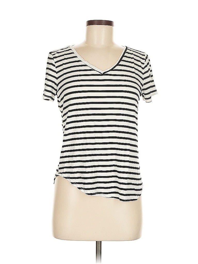 Click to view more detailed imagery on our partner's website Pre-owned Green Envelope Short Sleeve T-shirt In White