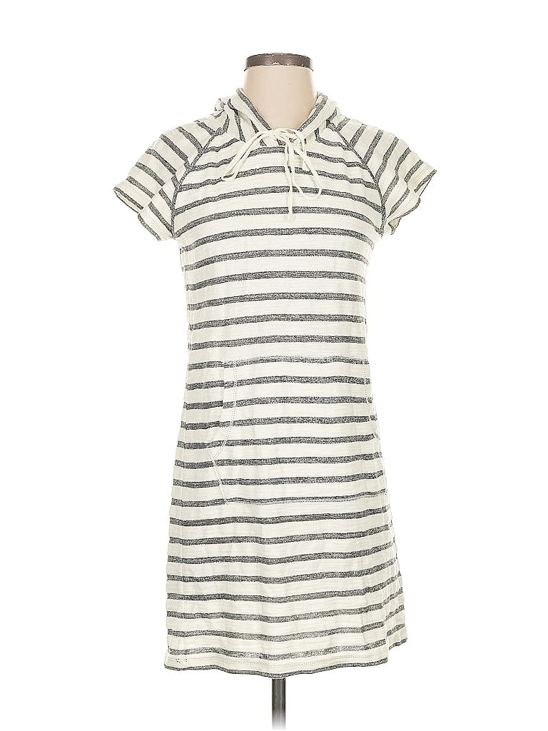 Click to view more detailed imagery on our partner's website Pre-owned Max Studio Casual Dress In White