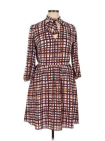 Gal Meets Glam Casual Dress (view 1)
