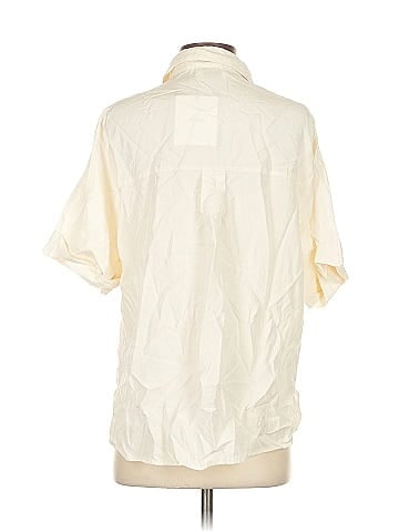 Dissh Short Sleeve Button-Down Shirt (view 2)