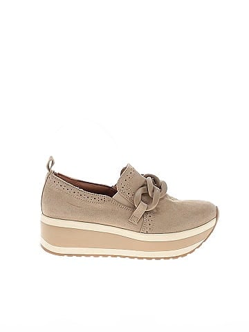 Mad Love Flats (view 1)