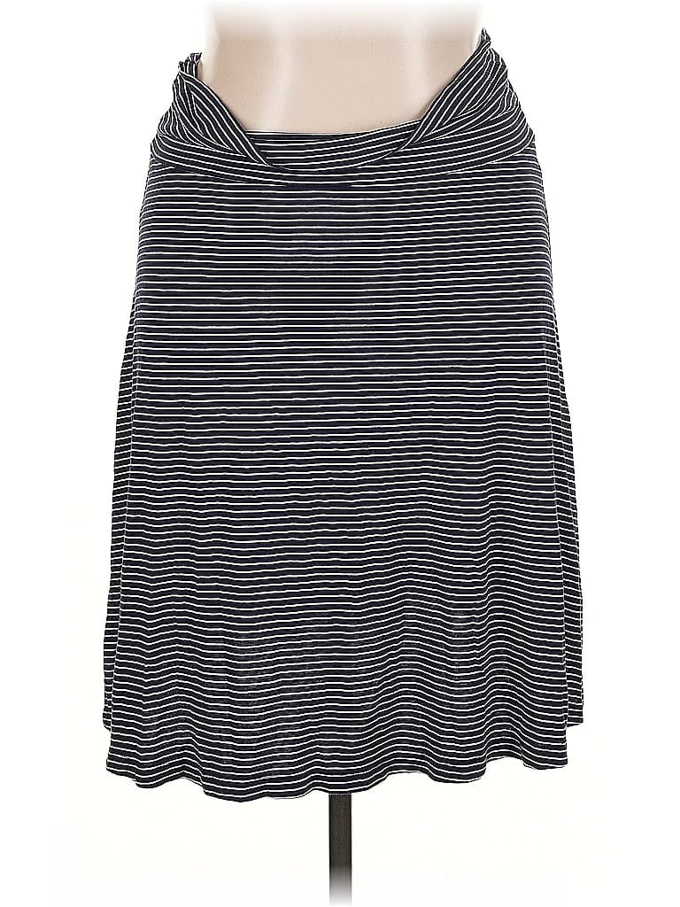 Click to view more detailed imagery on our partner's website Pre-owned Gap Casual Skirt In Gray