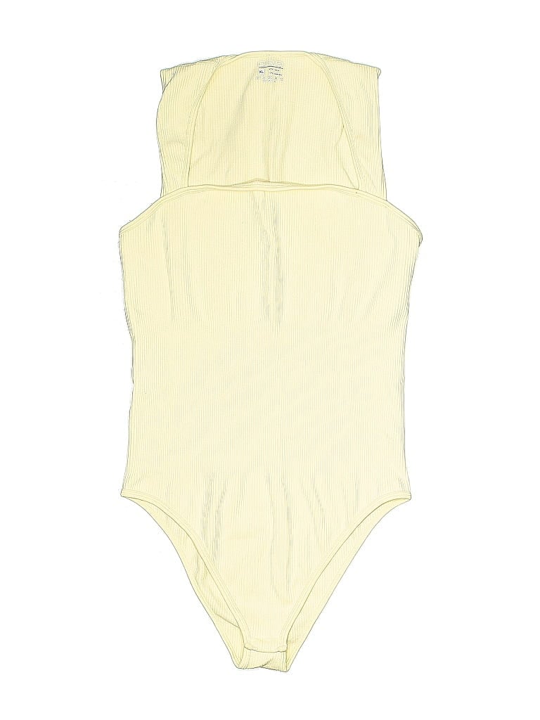 Pre-owned Oqq Bodysuit In Yellow