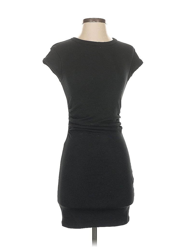 Click to view more detailed imagery on our partner's website Pre-owned Zara Casual Dress In Black