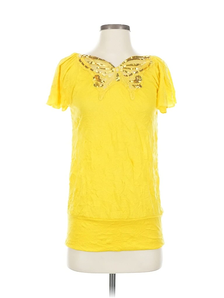 Click to view more detailed imagery on our partner's website Pre-owned Bobbie Brooks Short Sleeve Top Yellow Scoop Neck Tops