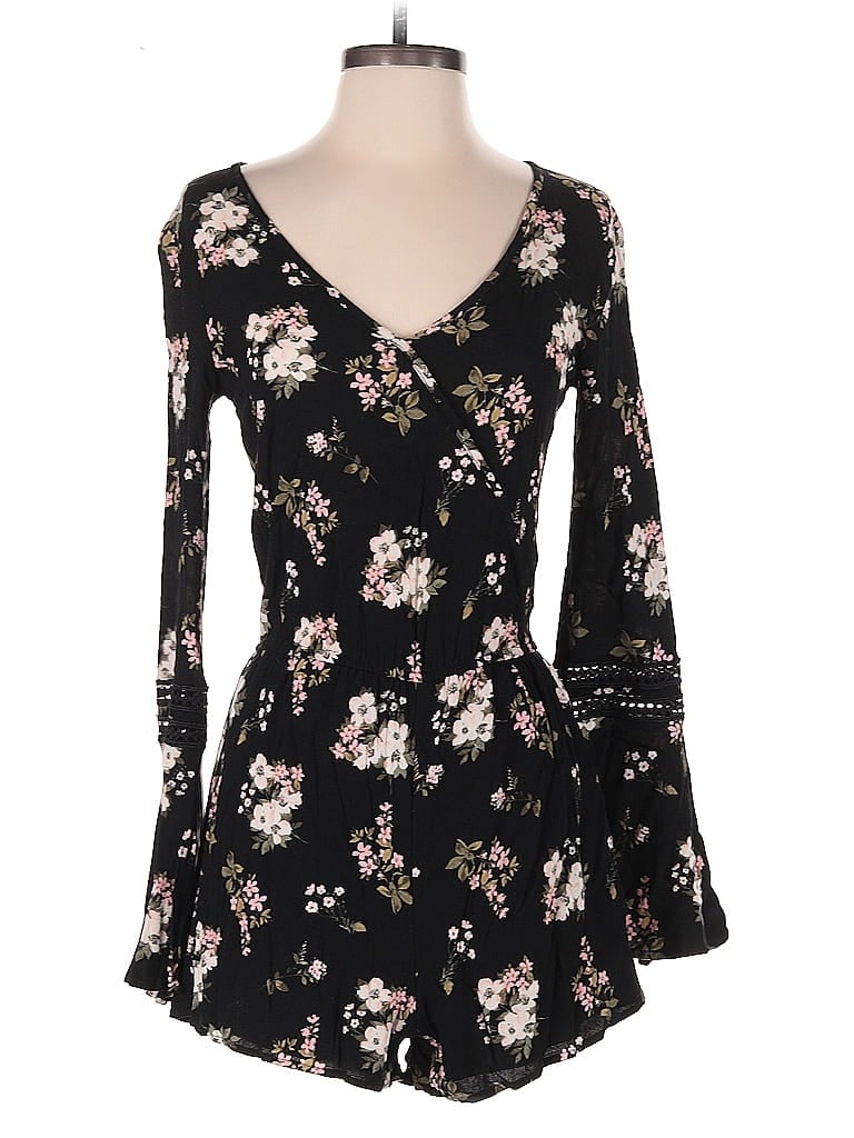 Pre-owned Hollister Romper In Black