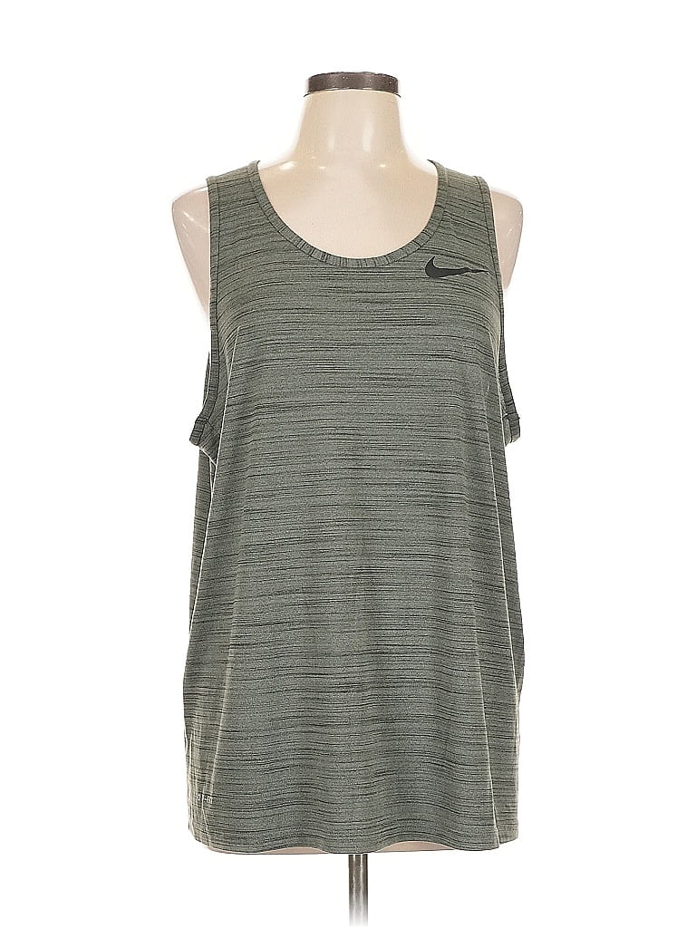 Pre-owned Nike Active Tank Top In Green