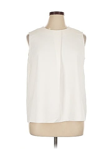 Uniqlo Sleeveless T-Shirt (view 1)