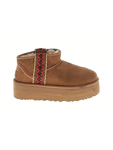 Ugg Australia Ankle Boots (view 1)