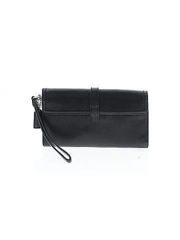 Coach Wristlet (view 2)