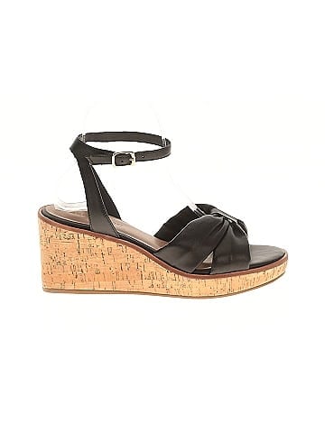 Bernardo Wedges (view 1)