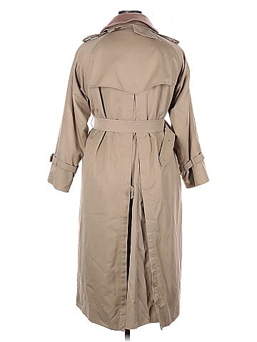 Burberry Vintage Trenchcoat (view 2)