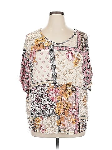 24/7 Maurices Short Sleeve Blouse (view 1)
