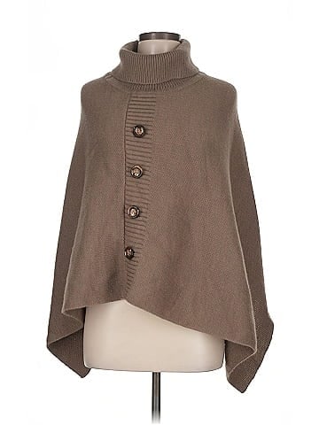 TU Poncho (view 1)