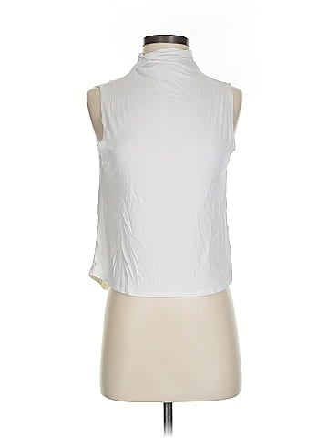 Babaton Sleeveless T-Shirt (view 1)