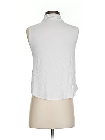 Babaton Sleeveless T-Shirt (view 2)