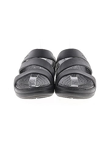 Crocs Flip Flops (view 2)