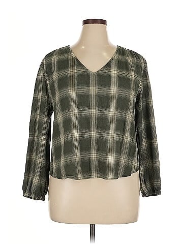 a.n.a. A New Approach 3/4 Sleeve Blouse (view 1)