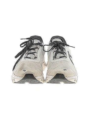 On Cloud Sneakers (view 2)