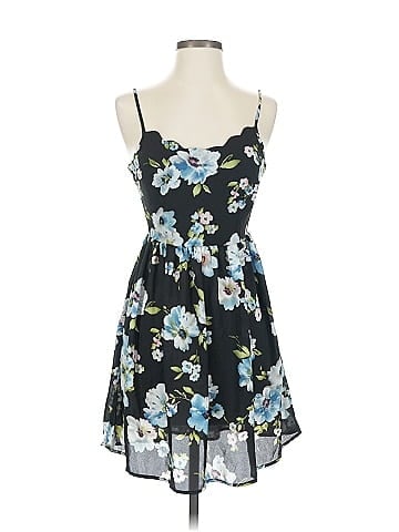 Xhilaration Casual Dress (view 1)