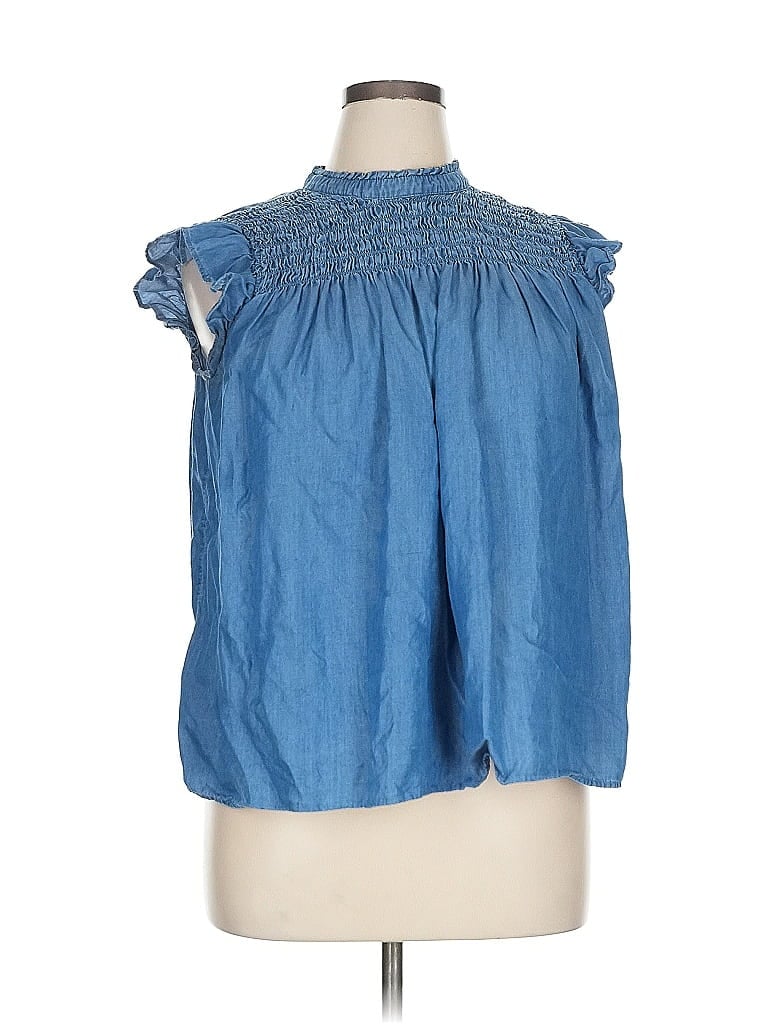 Pre-owned Crown & Ivy Sleeveless Blouse In Blue
