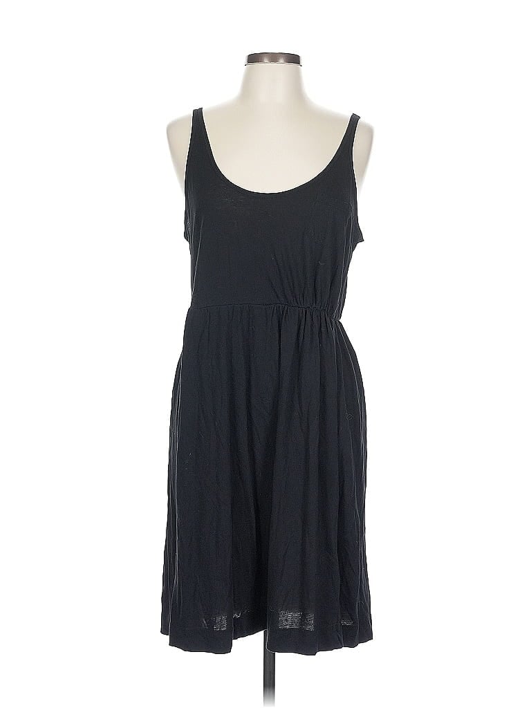 Pre-owned H&m Casual Dress In Black