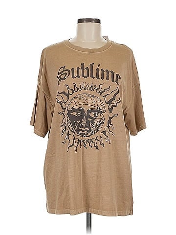 American Eagle Outfitters Short Sleeve T-Shirt (view 1)
