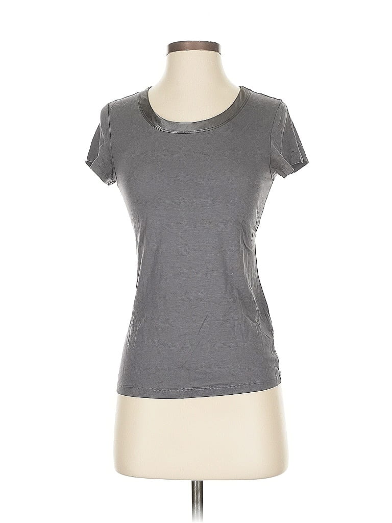 Pre-owned Banana Republic Factory Store Active T-shirt In Gray