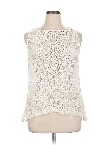 Eyeshadow Sleeveless Blouse (view 1)
