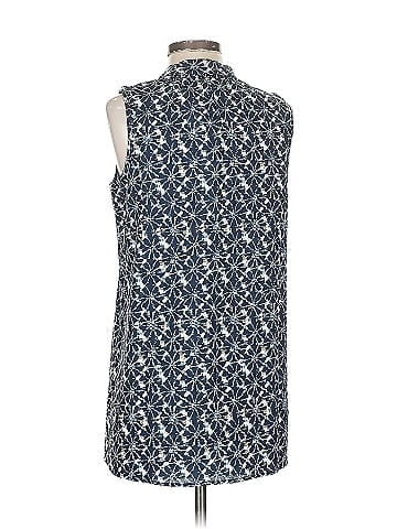 Simply Noelle Sleeveless Blouse (view 2)