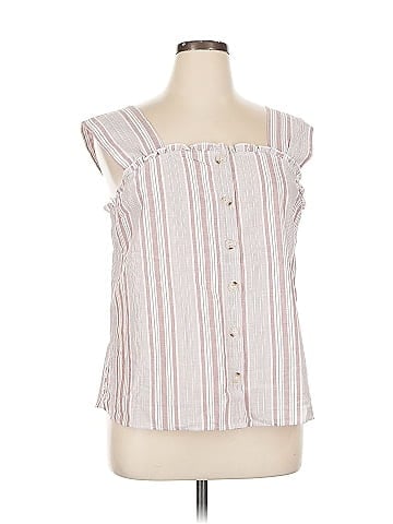 Eyeshadow Sleeveless Blouse (view 1)