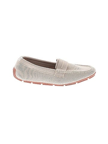 Unbranded Flats (view 1)
