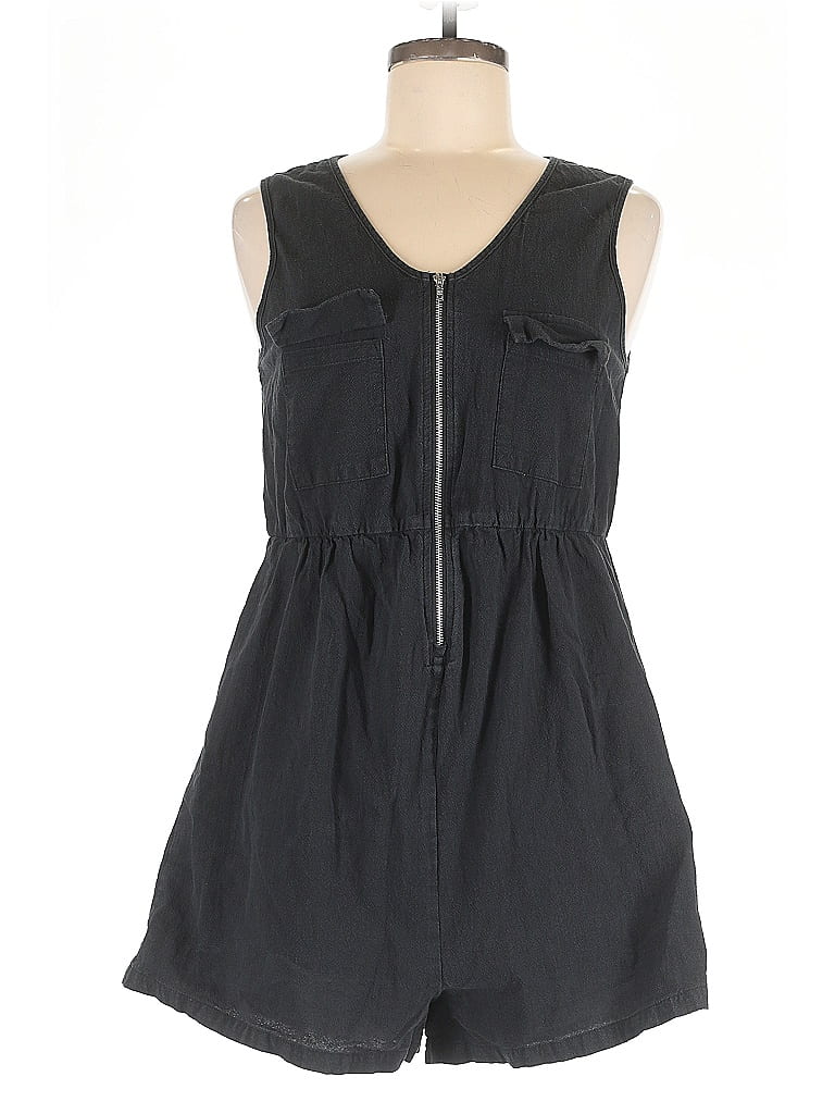 Pre-owned Shein Romper In Black