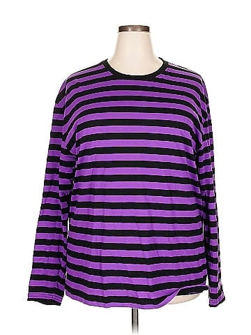 Hot Topic Long Sleeve T-Shirt (view 1)