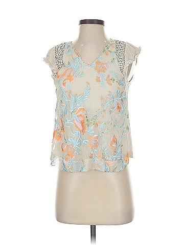 Tiny Sleeveless Blouse (view 1)