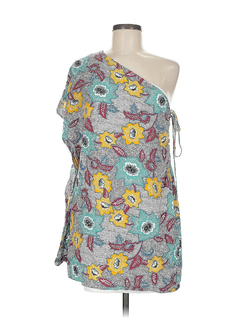 Click to view more detailed imagery on our partner's website Pre-owned Bcbgeneration Casual Dress In Black