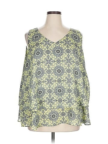 Liz Claiborne Career Sleeveless Blouse (view 1)