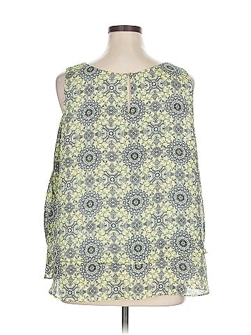 Liz Claiborne Career Sleeveless Blouse (view 2)