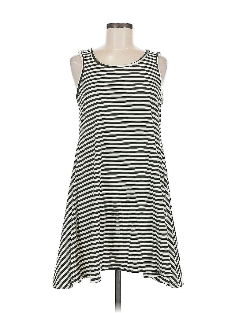 Pre-owned Hot Kiss Casual Dress In Green