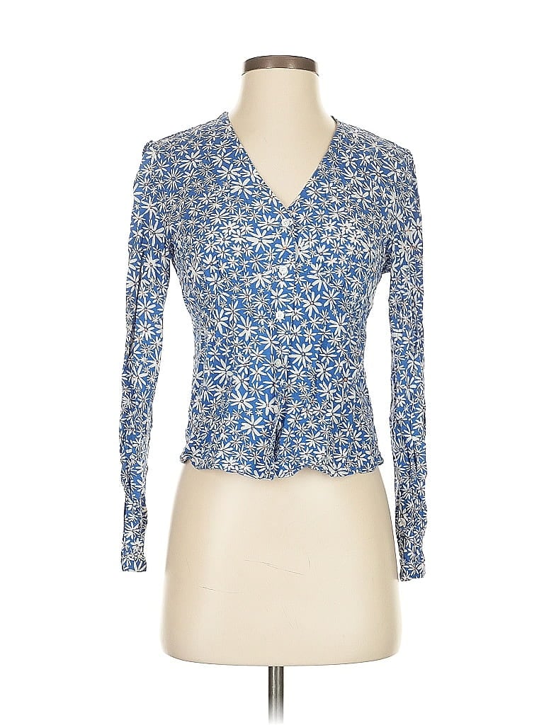Click to view more detailed imagery on our partner's website Pre-owned Uniqlo Long Sleeve Blouse In Blue