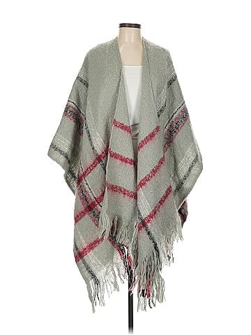 Karlie Poncho (view 1)