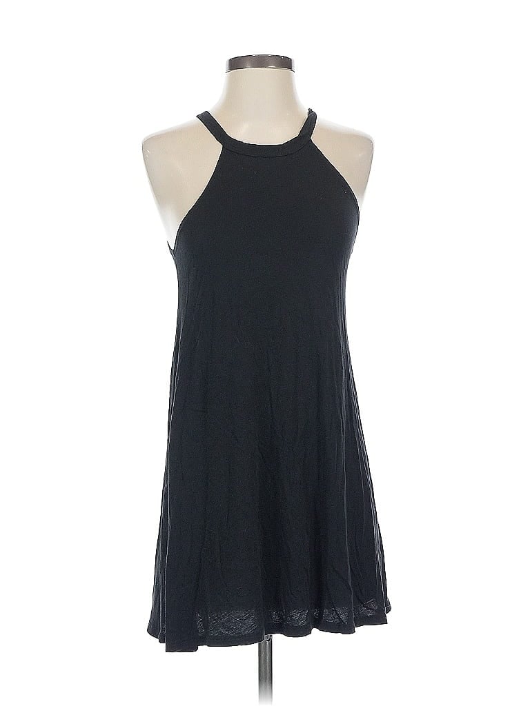 Click to view more detailed imagery on our partner's website Pre-owned Forever 21 Casual Dress In Black