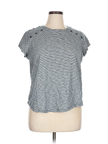 Liz Claiborne Short Sleeve T-Shirt (view 1)