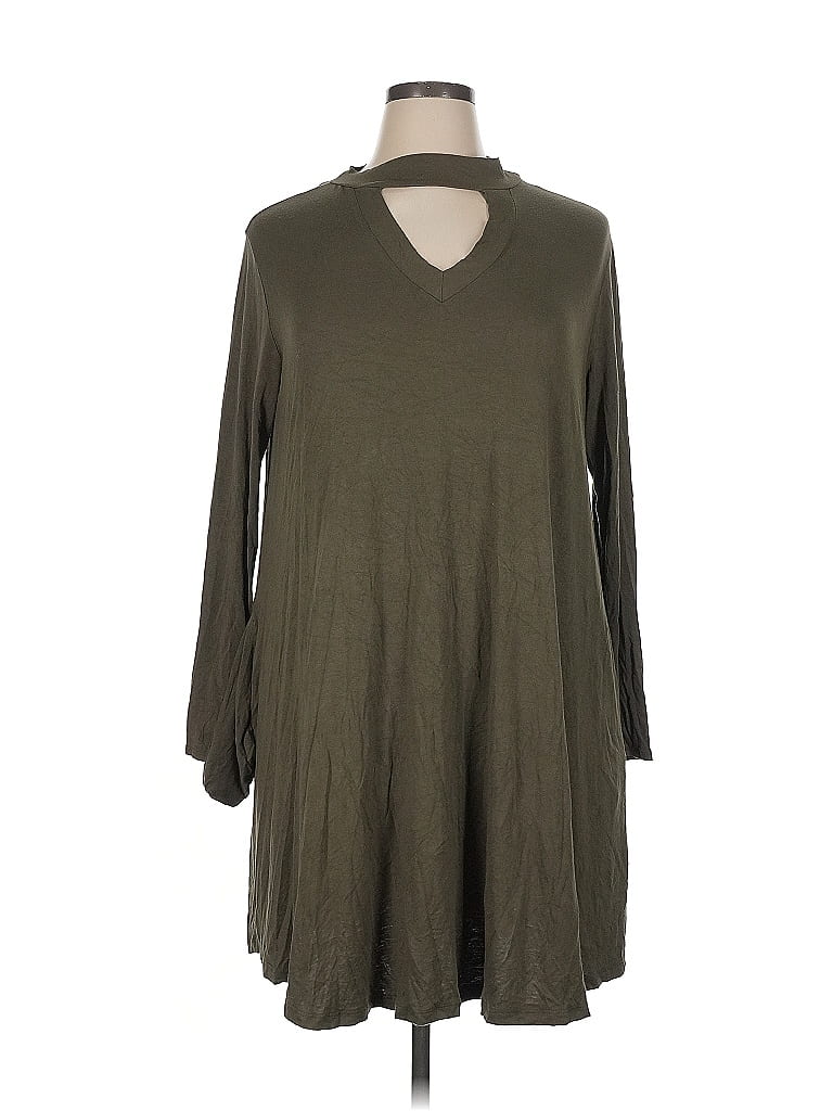 Click to view more detailed imagery on our partner's website Pre-owned Assorted Brands Casual Dress In Green