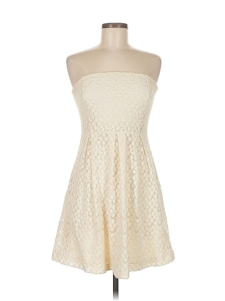 Click to view more detailed imagery on our partner's website Pre-owned Cooperative Cocktail Dress In White