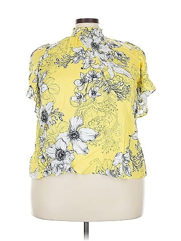 Scoop Short Sleeve T-Shirt (view 1)